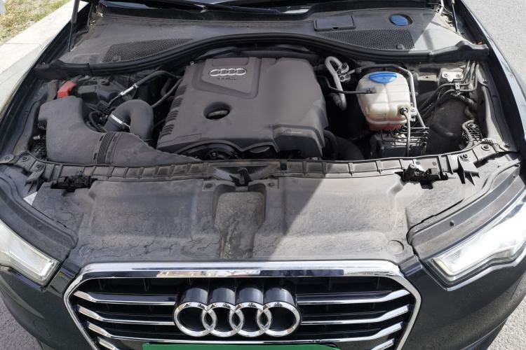 Used Audi A6L 2014 TFSI Standard Model Engine Bay