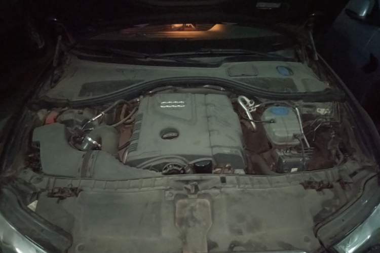 Used Audi A6L 2014 TFSI Standard Model Engine Bay