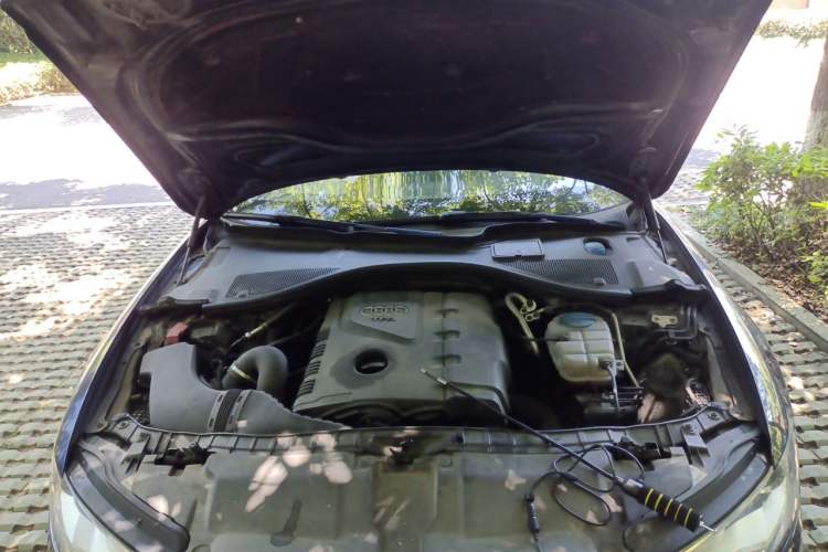 Used Audi A6L 2014 TFSI Standard Model Engine Bay