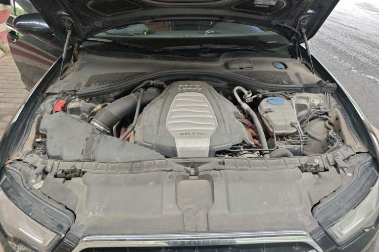 Used Audi A6L 2014 30 FSI Technology Model Engine Bay