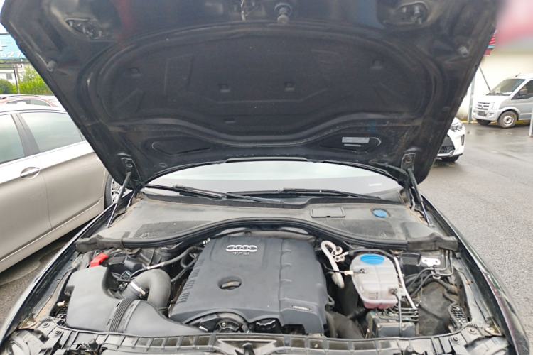 Used Audi A6L 2014 TFSI Standard Model Engine Bay