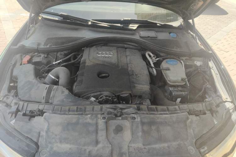 Used Audi A6L 2014 TFSI Standard Model Engine Bay