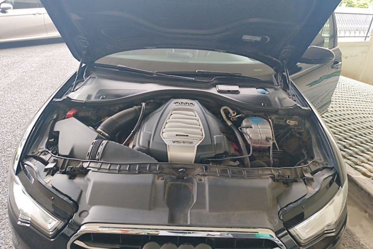 Used Audi A6L 2014 30 FSI Comfort Model Engine Bay