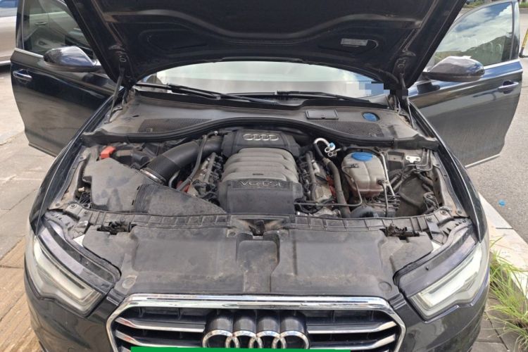 Used Audi A6L 2014 35 FSI quattro Luxury Model Engine Bay