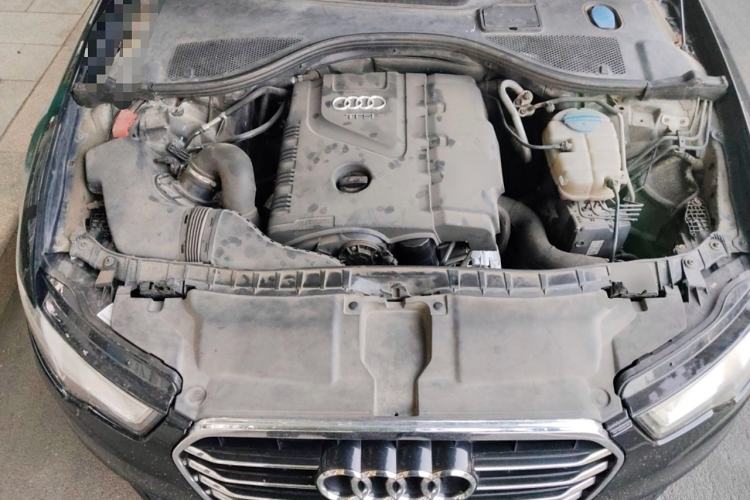 Used Audi A6L 2014 TFSI Standard Model Engine Bay