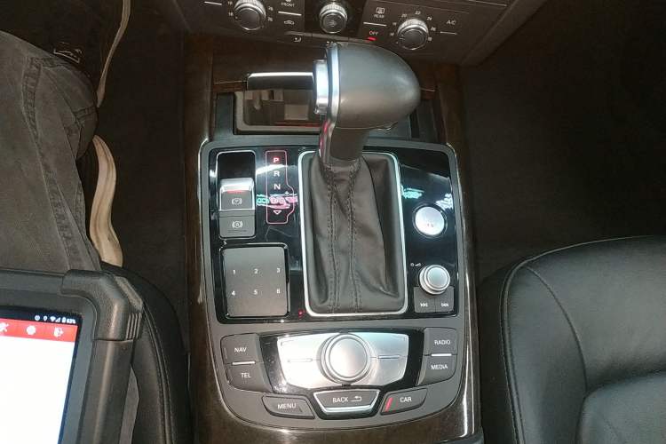 Used Audi A6L 2014 TFSI Standard Model Gear Lever