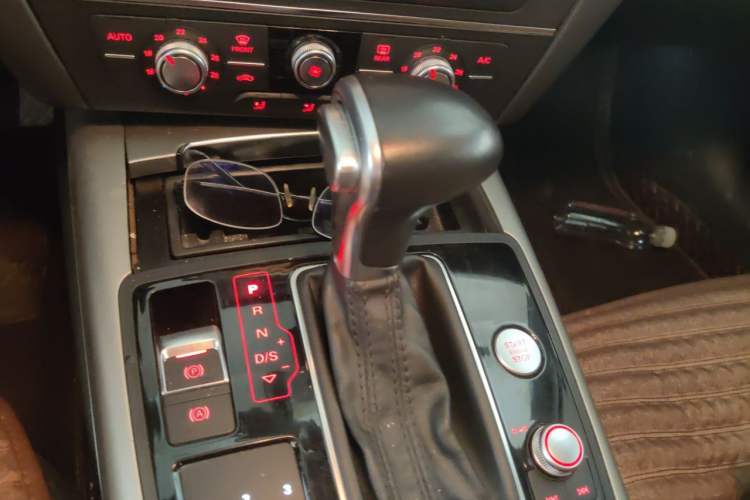 Used Audi A6L 2014 TFSI Standard Model Gear Lever