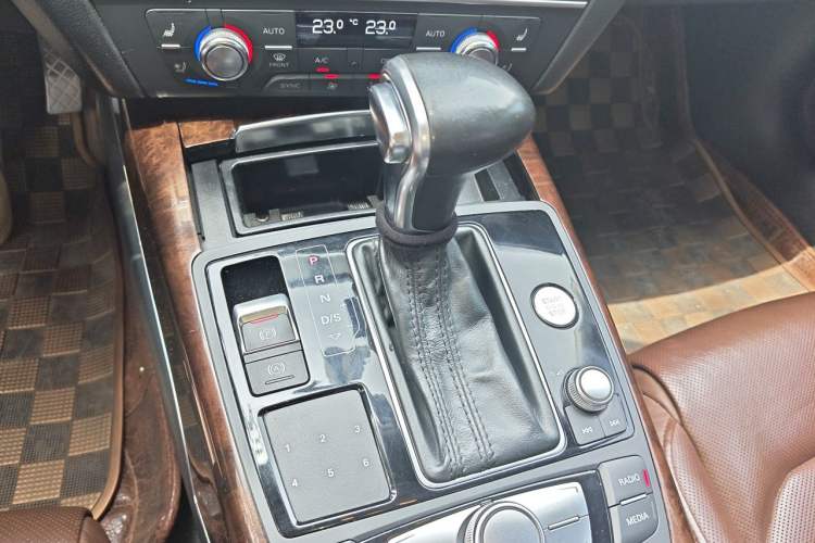 Used Audi A6L 2014 35 FSI Comfort Version Gear Lever