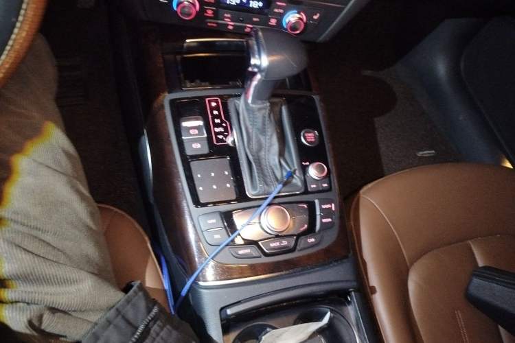 Used Audi A6L 2014 30 FSI Comfort Model Gear Lever
