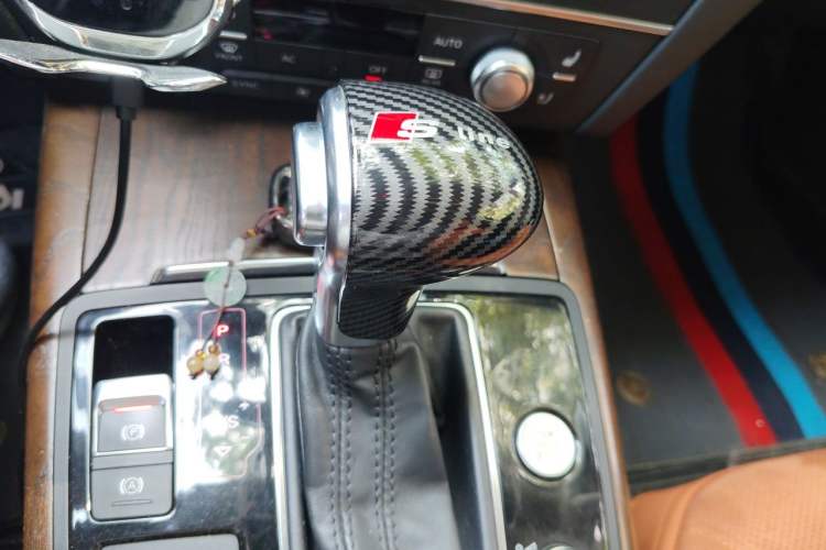 Used Audi A6L 2014 50 TFSI quattro Luxury Model Gear Lever