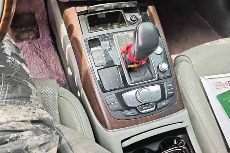 Used Audi A6L 2014 50 TFSI quattro Luxury Model Gear Lever