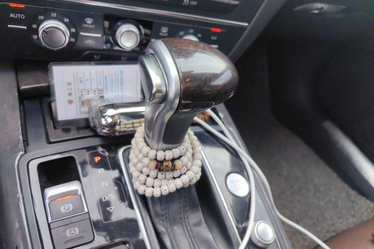 Used Audi A6L 2014 TFSI Standard Model Gear Lever