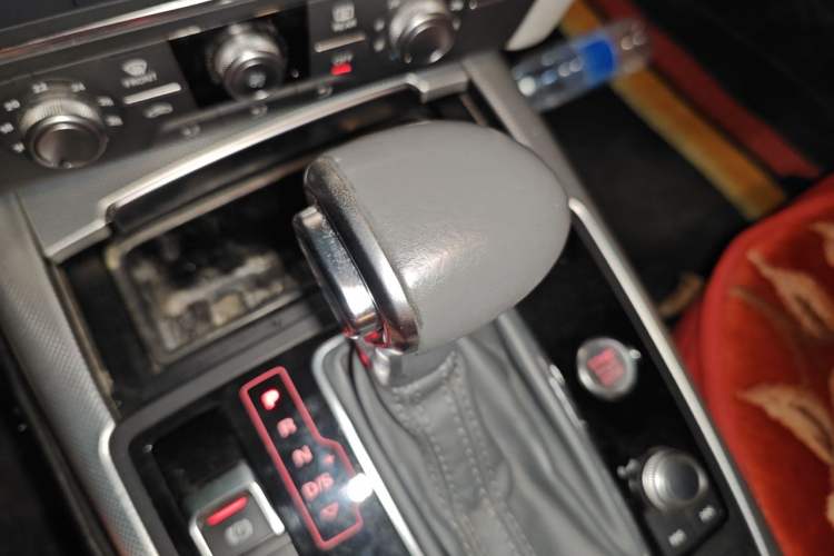 Used Audi A6L 2014 TFSI Standard Model Gear Lever