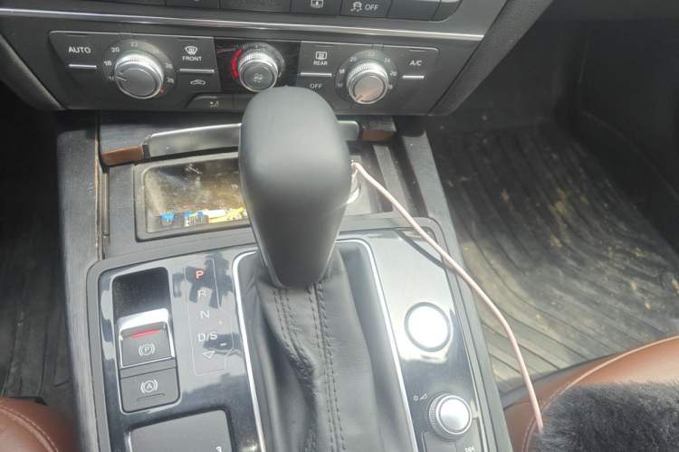 Used Audi A6L 2014 TFSI Standard Model Gear Lever