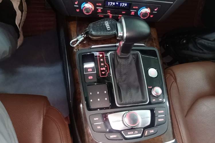 Used Audi A6L 2014 35 FSI Luxury Edition Gear Lever
