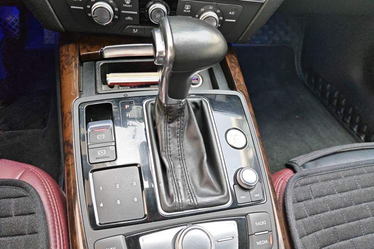 Used Audi A6L 2014 TFSI Standard Model Gear Lever