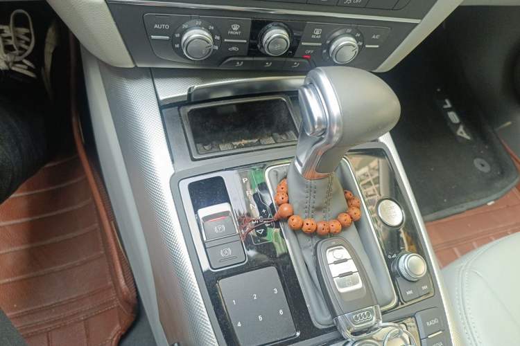 Used Audi A6L 2014 TFSI Standard Model Gear Lever