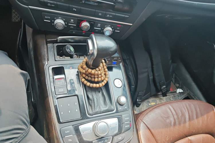 Used Audi A6L 2014 TFSI Standard Model Gear Lever
