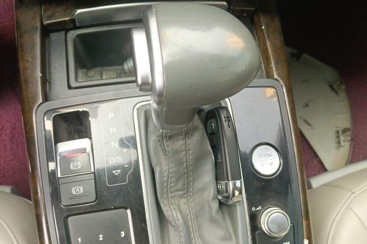 Used Audi A6L 2014 30 FSI Technology Model Gear Lever