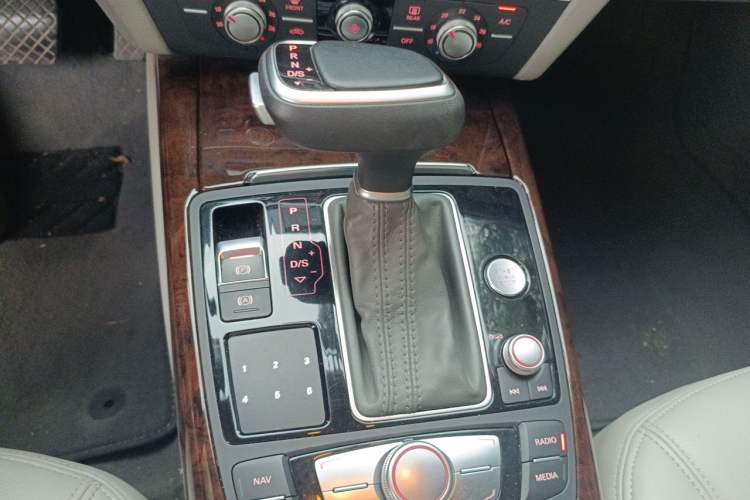 Used Audi A6L 2014 TFSI Standard Model Gear Lever