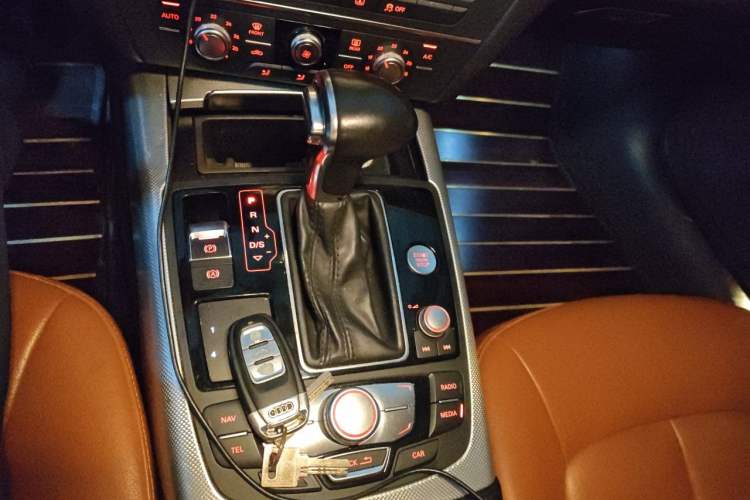 Used Audi A6L 2014 TFSI Standard Model Gear Lever