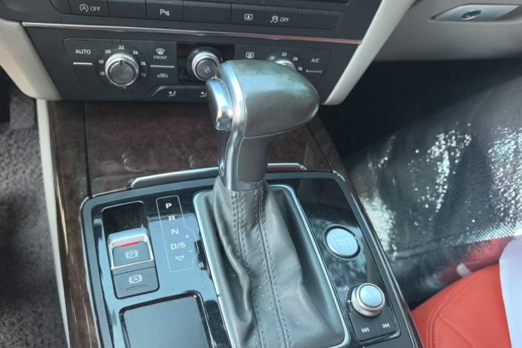 Used Audi A6L 2014 TFSI Standard Model Gear Lever