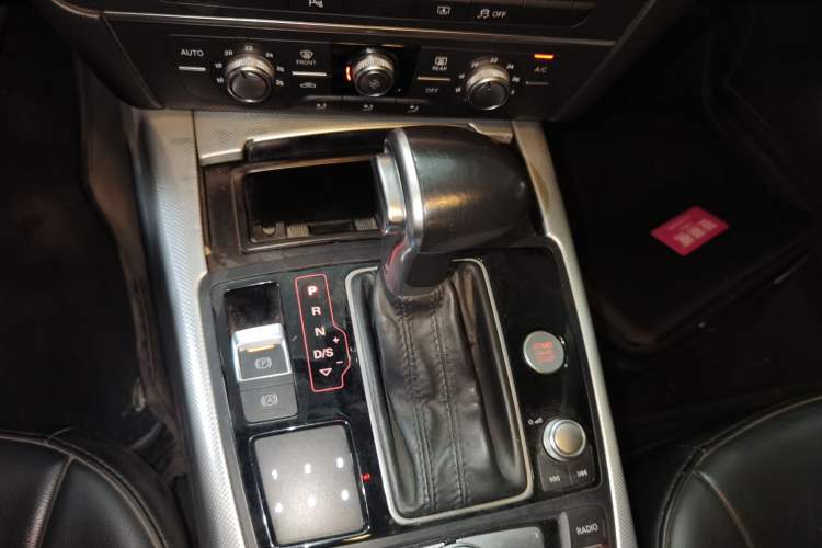Used Audi A6L 2014 TFSI Standard Model Gear Lever