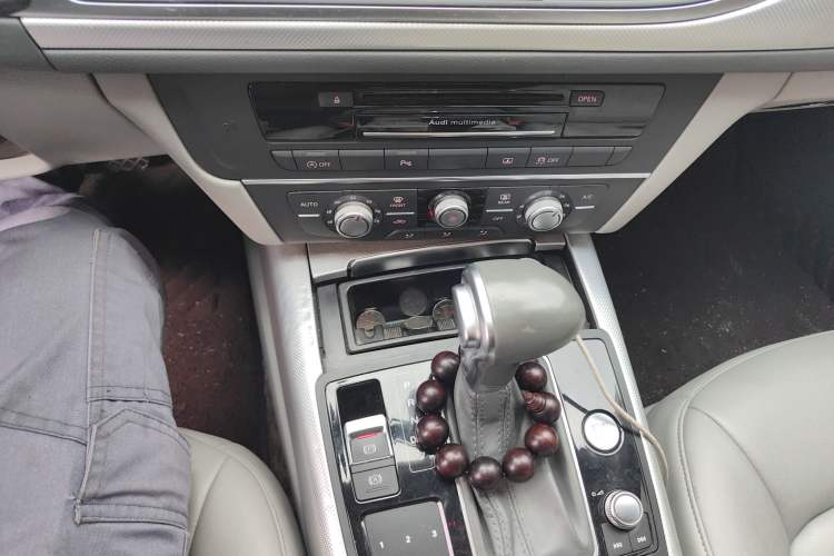 Used Audi A6L 2014 TFSI Standard Model Gear Lever