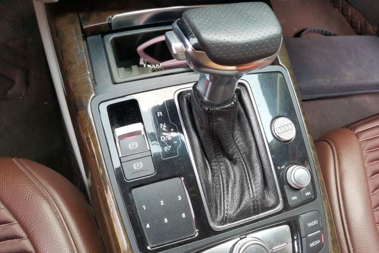 Used Audi A6L 2014 TFSI Standard Model Gear Lever