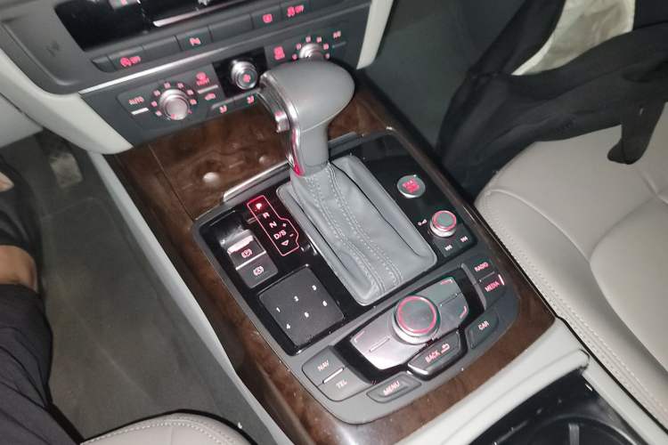 Used Audi A6L 2014 TFSI Standard Model Gear Lever