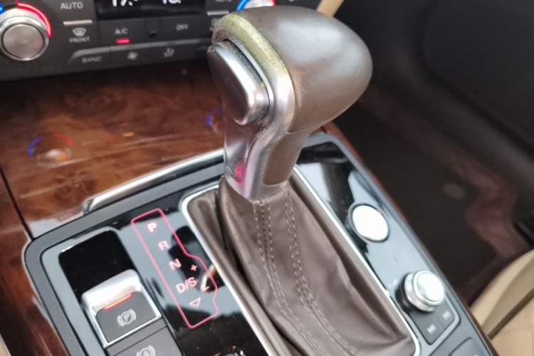 Used Audi A6L 2014 30 FSI Comfort Model Gear Lever