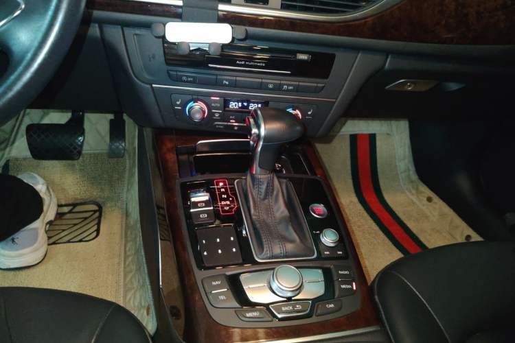 Used Audi A6L 2014 30 FSI Comfort Model Gear Lever
