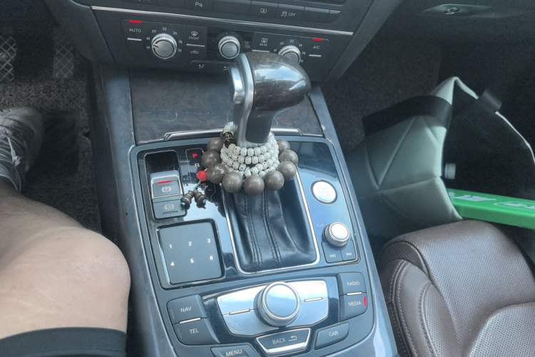 Used Audi A6L 2014 TFSI Standard Model Gear Lever