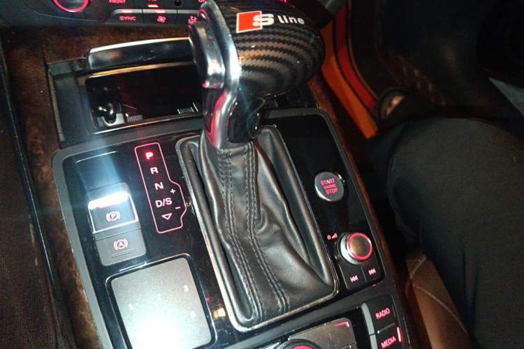 Used Audi A6L 2014 30 FSI Comfort Model Gear Lever