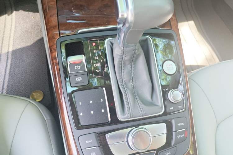 Used Audi A6L 2014 30 FSI Comfort Model Gear Lever