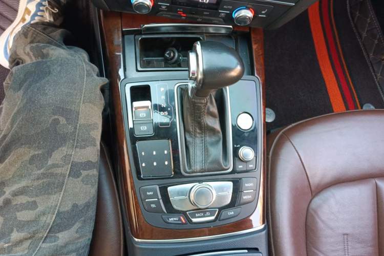 Used Audi A6L 2014 30 FSI Comfort Model Gear Lever