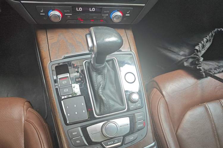 Used Audi A6L 2014 50 TFSI quattro Luxury Model Gear Lever