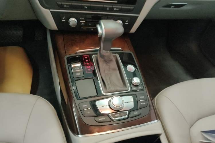 Used Audi A6L 2014 30 FSI Luxury Model Gear Lever