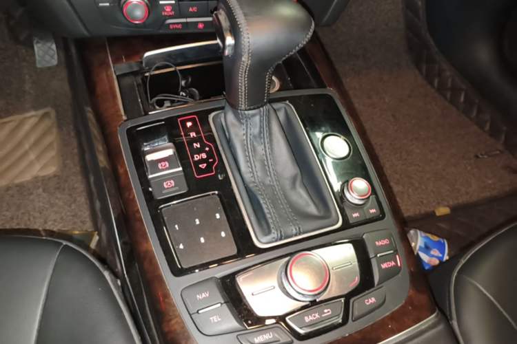 Used Audi A6L 2014 30 FSI Comfort Model Gear Lever
