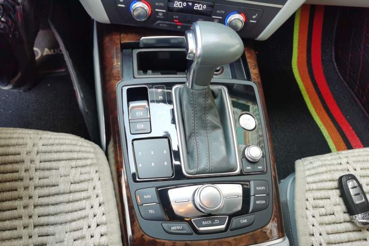 Used Audi A6L 2014 30 FSI Comfort Model Gear Lever