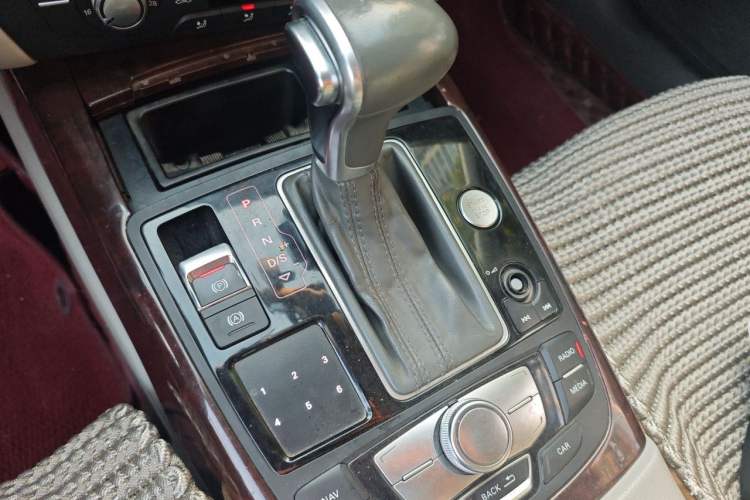 Used Audi A6L 2014 TFSI Standard Model Gear Lever