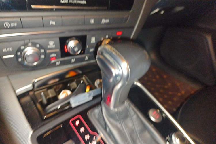 Used Audi A6L 2014 TFSI Standard Model Gear Lever