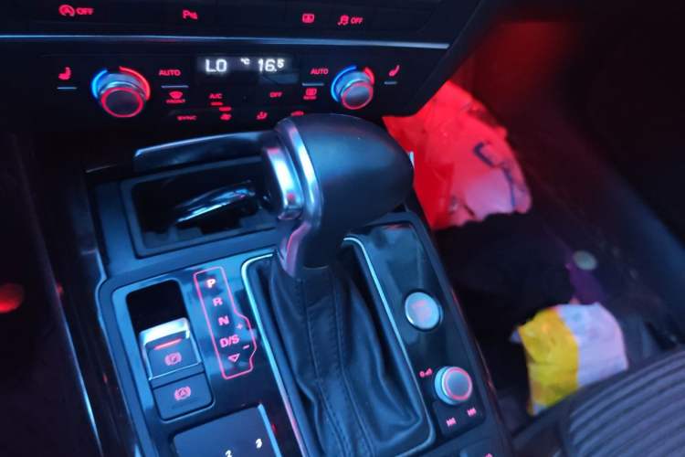 Used Audi A6L 2014 30 FSI Comfort Model Gear Lever