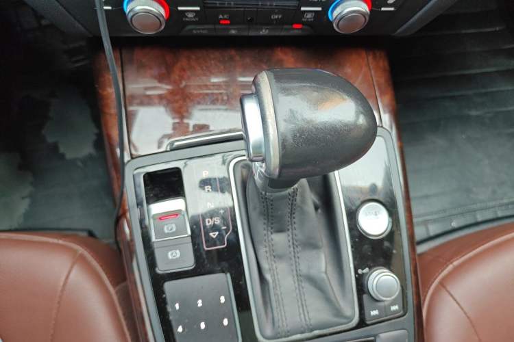 Used Audi A6L 2014 30 FSI Comfort Model Gear Lever