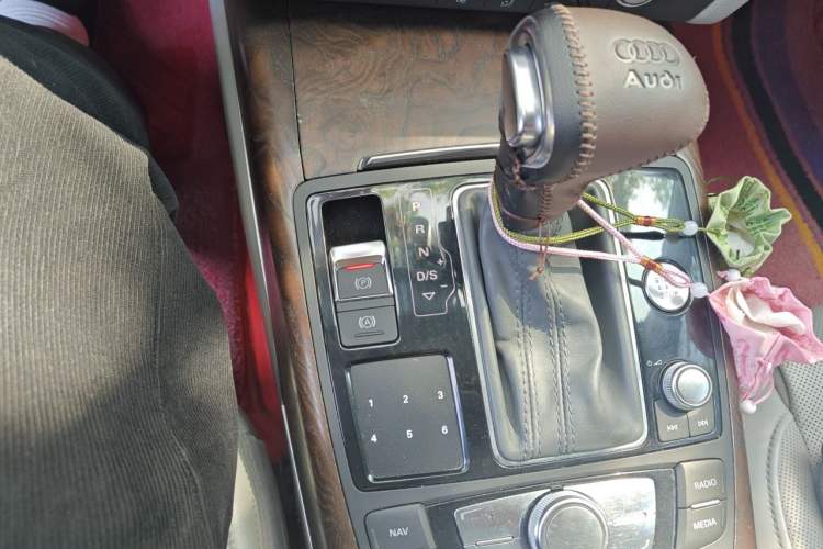 Used Audi A6L 2014 35 FSI quattro Luxury Model Gear Lever