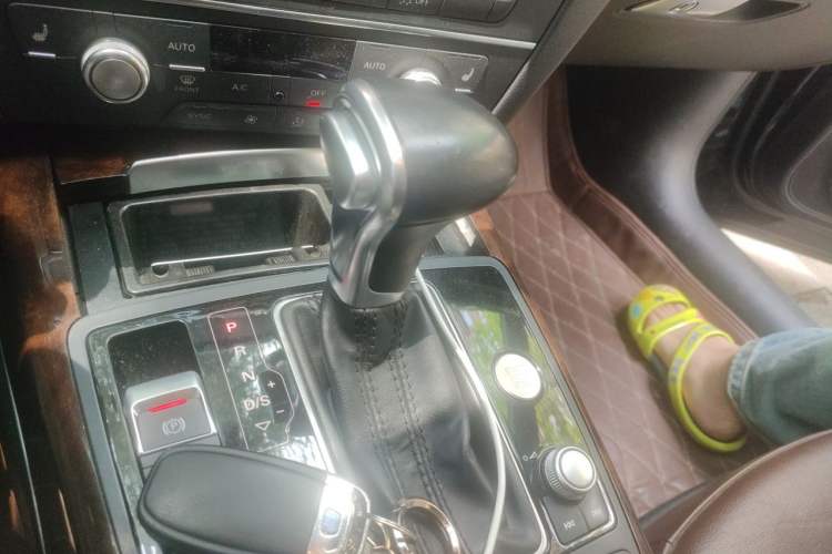 Used Audi A6L 2014 30 FSI Luxury Model Gear Lever