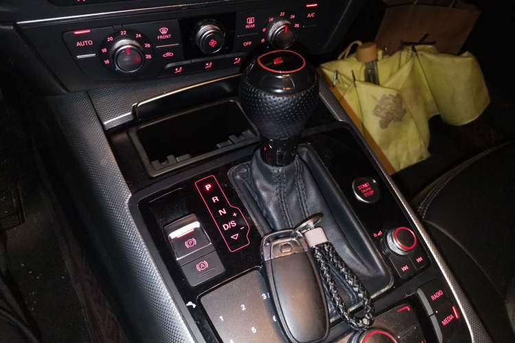 Used Audi A6L 2014 TFSI Standard Model Gear Lever