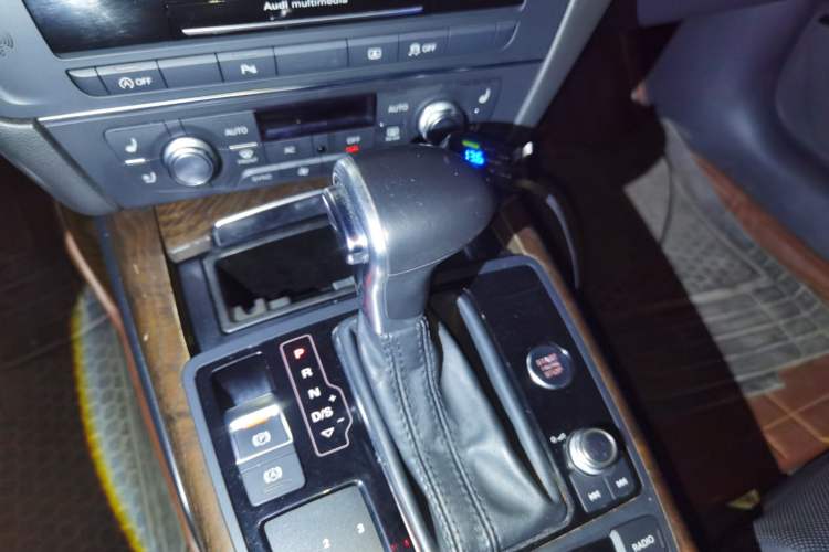 Used Audi A6L 2014 50 TFSI quattro Luxury Model Gear Lever