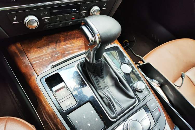 Used Audi A6L 2014 30 FSI Comfort Model Gear Lever