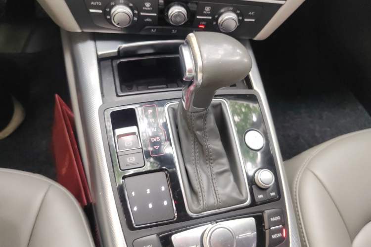 Used Audi A6L 2014 TFSI Standard Model Gear Lever